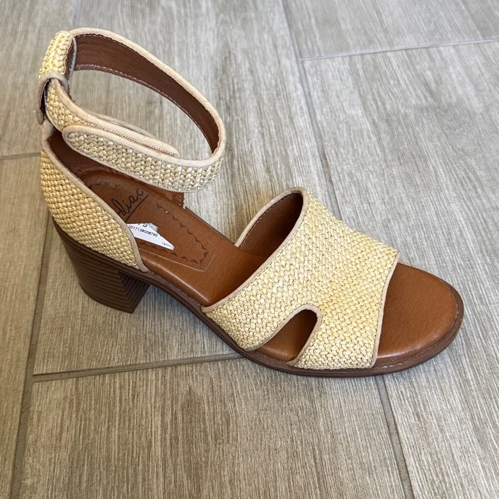 Zodiac IDA Woven‎ Raffia Block Heel Sandals Beige Ankle Strap SZ 8